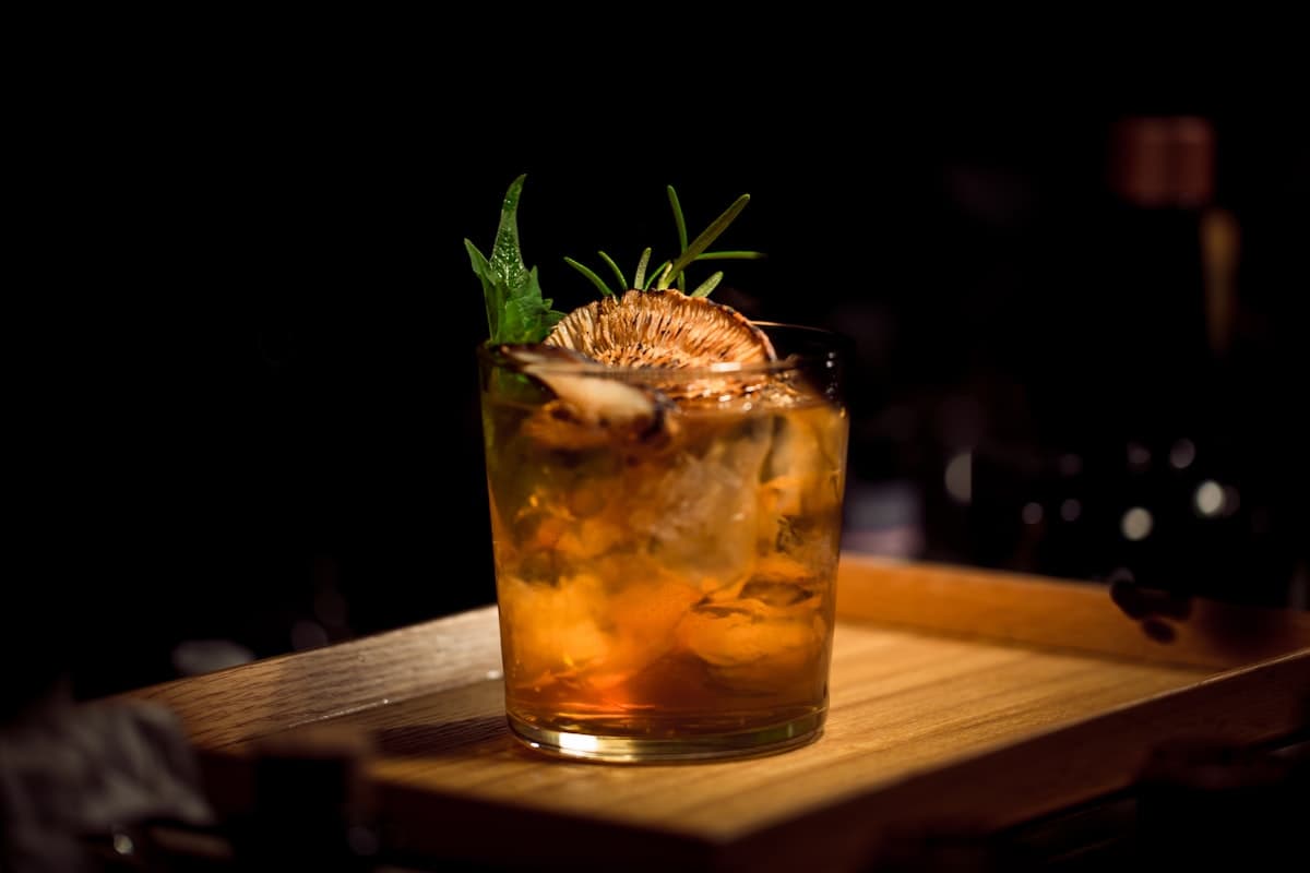 Bar & Restaurant Service
